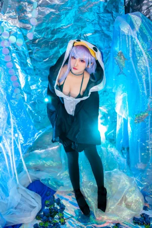 洛璃LoLiSAMA《水着莉莉丝》主题写真：32张全套美图