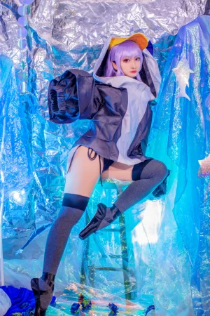 洛璃LoLiSAMA《水着莉莉丝》主题写真：32张全套美图