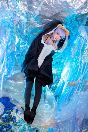 洛璃LoLiSAMA《水着莉莉丝》主题写真：32张全套美图