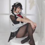 洛璃LoLiSAMA《黑丝女仆》主题写真：93张全套美图，含2个视频