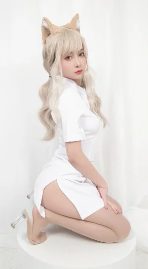 洛璃LoLiSAMA《橘猫护士》主题写真：107张全套美图，含5个视频