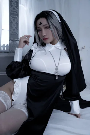 洛璃LoLiSAMA《修女》主题写真：62张全套美图