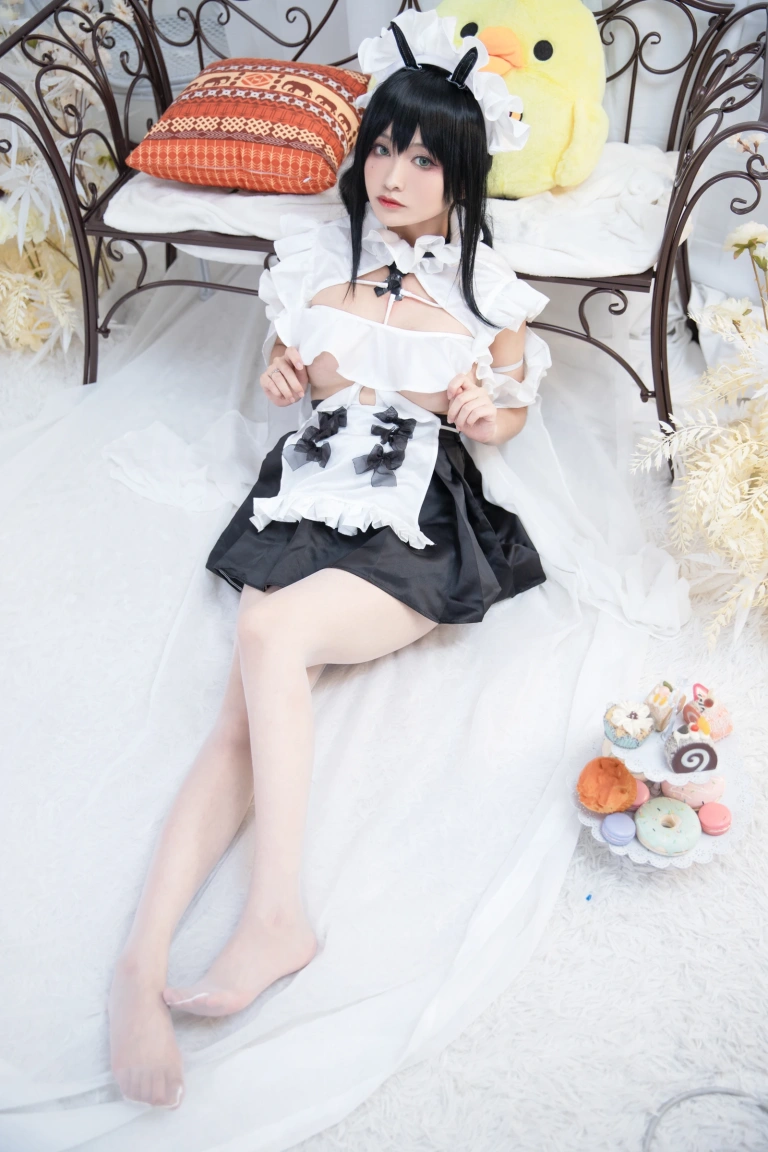 洛璃LoLiSAMA《不挠女仆》主题写真：69张全套美图