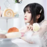 洛璃LoLiSAMA《蛋糕》主题写真：25张全套美图，含2个视频