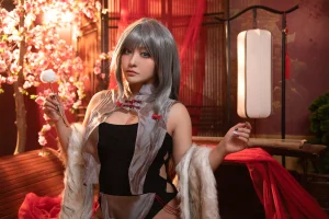 洛璃LoLiSAMA《22年10月舰长写真 碧蓝航线 卡律布狄斯》主题写真：54张全套美图