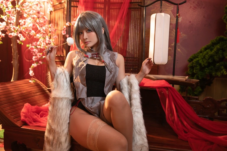 洛璃LoLiSAMA《22年10月舰长写真 碧蓝航线 卡律布狄斯》主题写真：54张全套美图