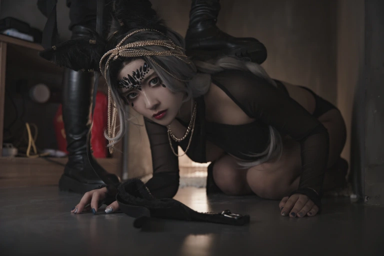 洛璃LoLiSAMA《狼少女 狼女的调教》主题写真：130张全套美图