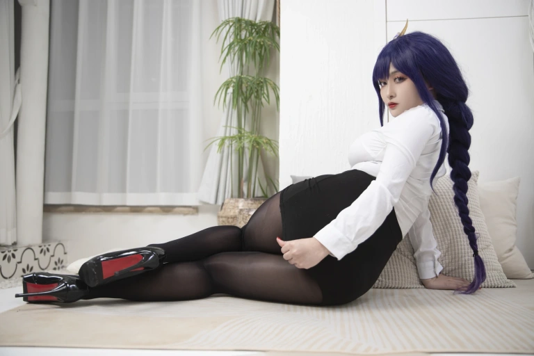 洛璃LoLiSAMA《雷电将军OL》主题写真：74张全套美图