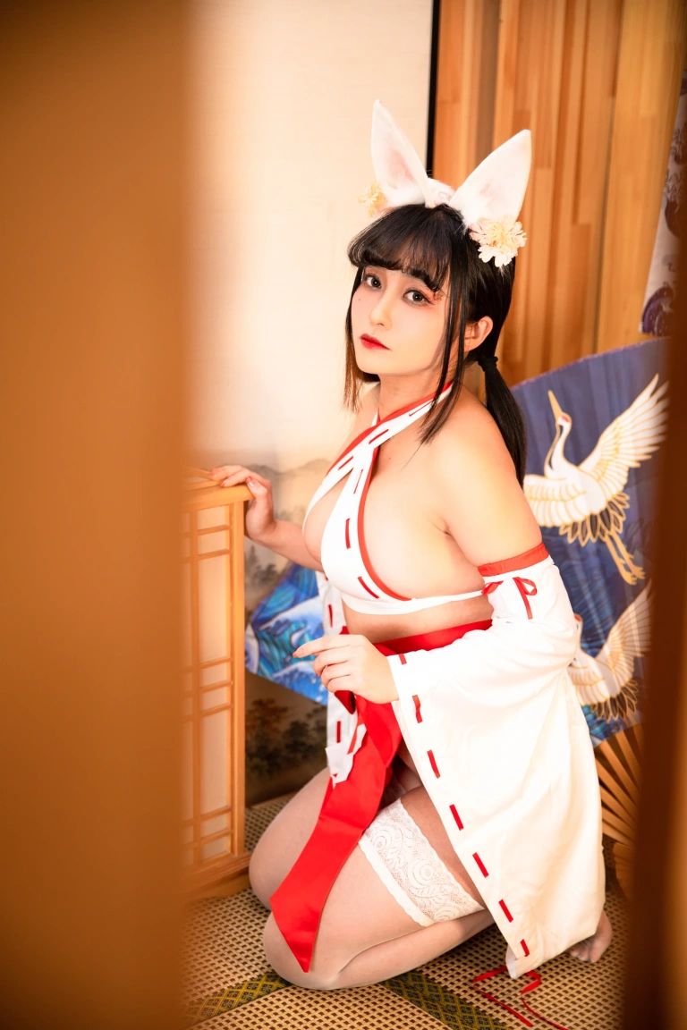 洛璃LoLiSAMA《巫女2.0》主题写真：78张全套美图