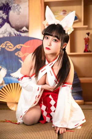 洛璃LoLiSAMA《巫女2.0》主题写真：78张全套美图