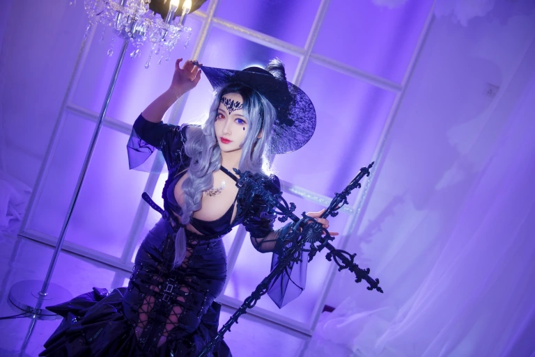 洛璃LoLiSAMA《魔女莉莉丝》主题写真：74张全套美图