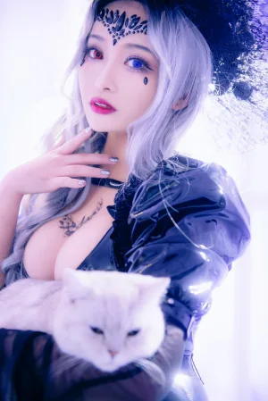 洛璃LoLiSAMA《魔女莉莉丝》主题写真：74张全套美图
