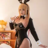 洛璃LoLiSAMA《喜多川海梦兔女郎》主题写真：32张全套美图