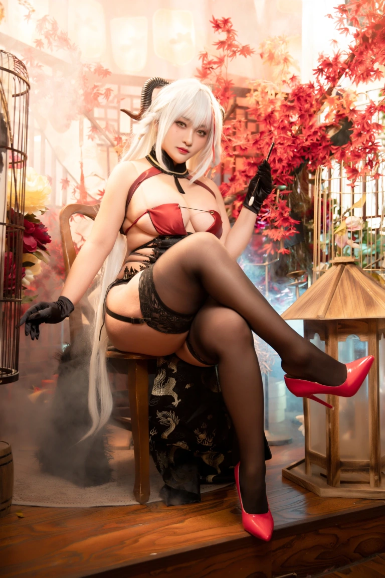 洛璃LoLiSAMA《埃吉尔旗袍 金龙腾祥云》主题写真：65张全套美图