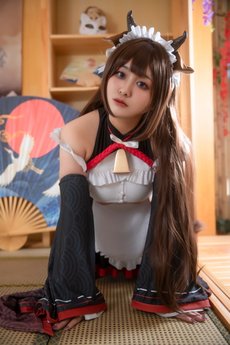 洛璃LoLiSAMA《樫野 迷糊女仆》主题写真：64张全套美图