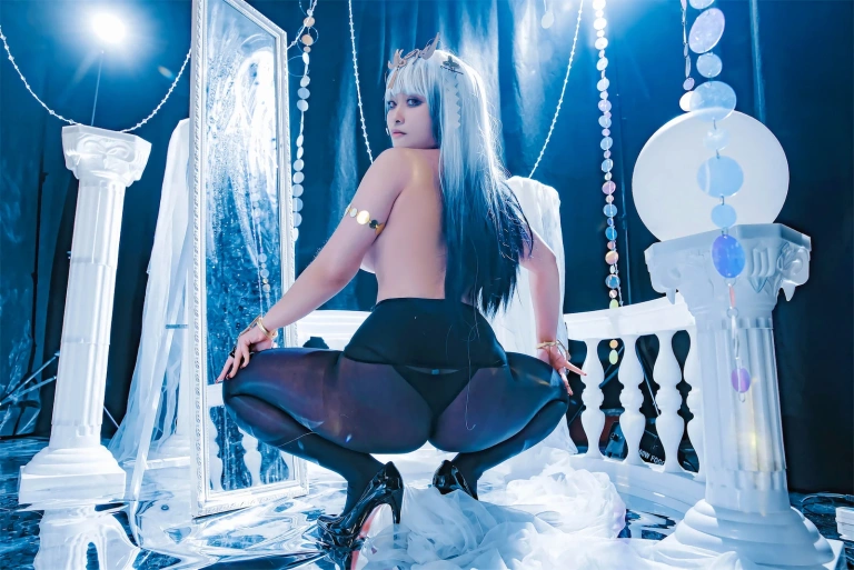 洛璃LoLiSAMA《埃姆登》主题写真：53张全套美图