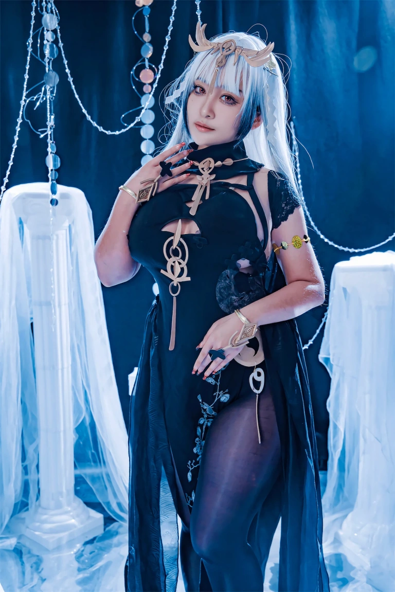 洛璃LoLiSAMA《埃姆登》主题写真：53张全套美图