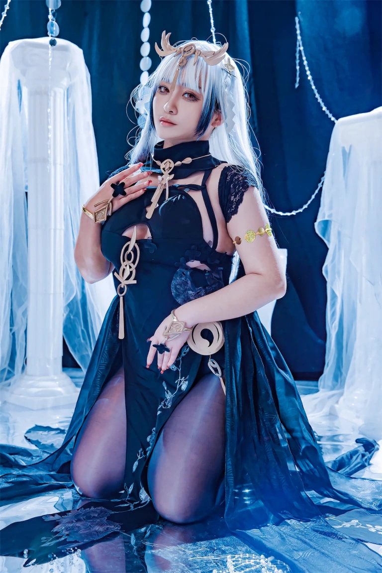 洛璃LoLiSAMA《埃姆登》主题写真：53张全套美图