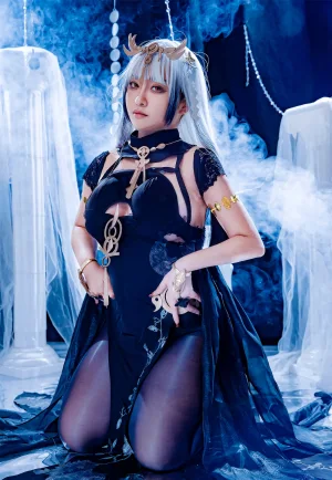 洛璃LoLiSAMA《埃姆登》主题写真：53张全套美图
