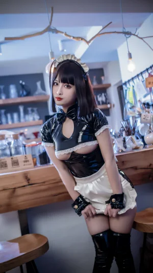 洛璃LoLiSAMA《半球女仆》主题写真：38张全套美图