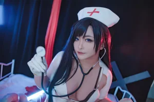 洛璃LoLiSAMA《蒂法护士》主题写真：65张全套美图