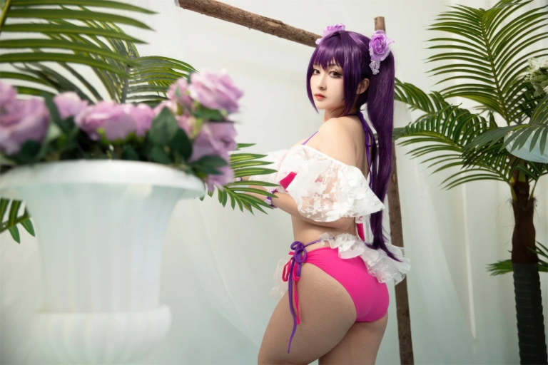 洛璃LoLiSAMA《斯卡蒂泳装》主题写真：40张全套美图