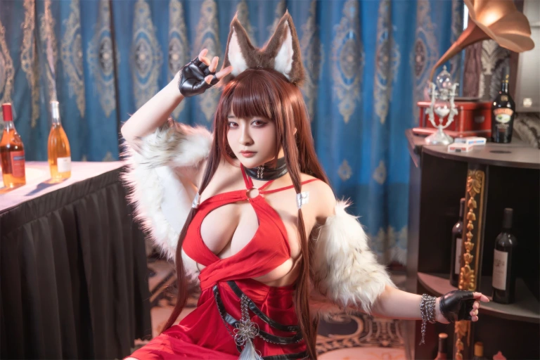 洛璃LoLiSAMA《赤城礼服》主题写真：54张全套美图