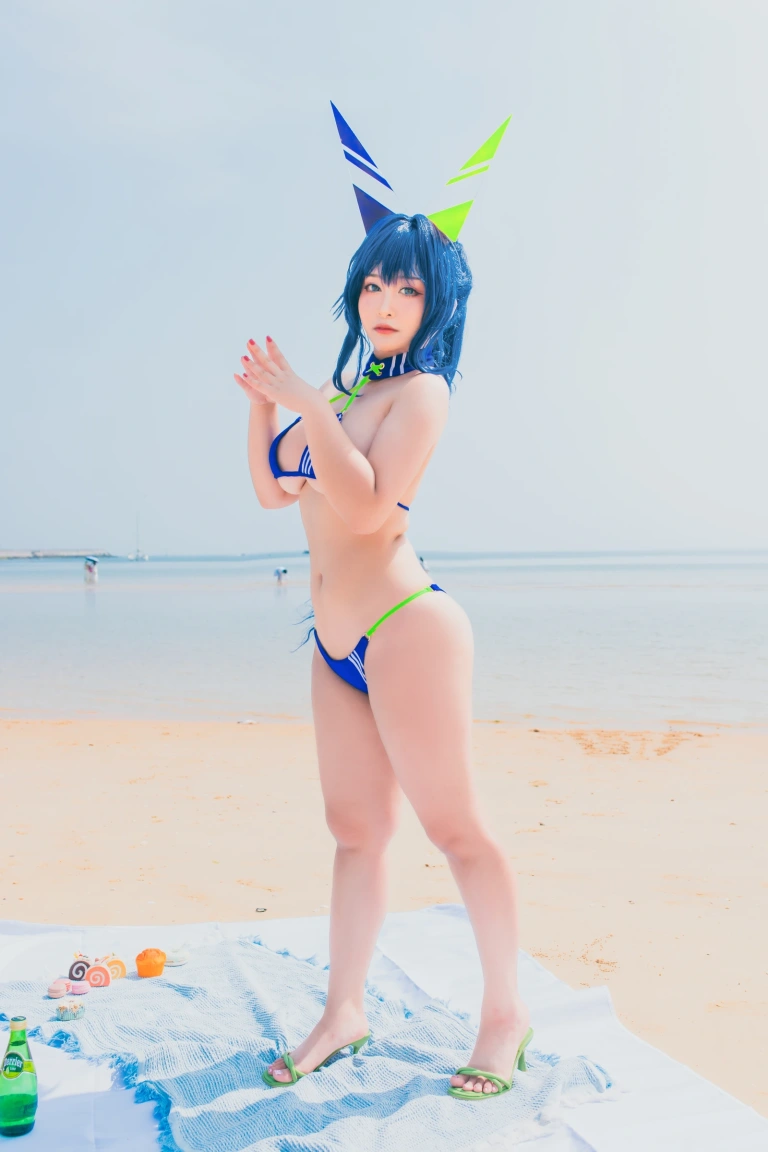 洛璃LoLiSAMA《热恋的盛夏 花园泳装》主题写真：66张全套美图