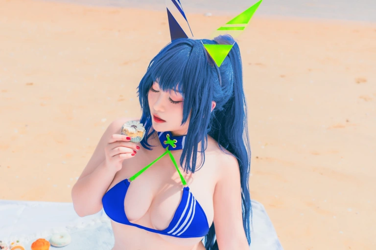 洛璃LoLiSAMA《热恋的盛夏 花园泳装》主题写真：66张全套美图