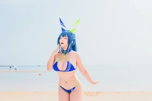 洛璃LoLiSAMA《热恋的盛夏 花园泳装》主题写真：66张全套美图
