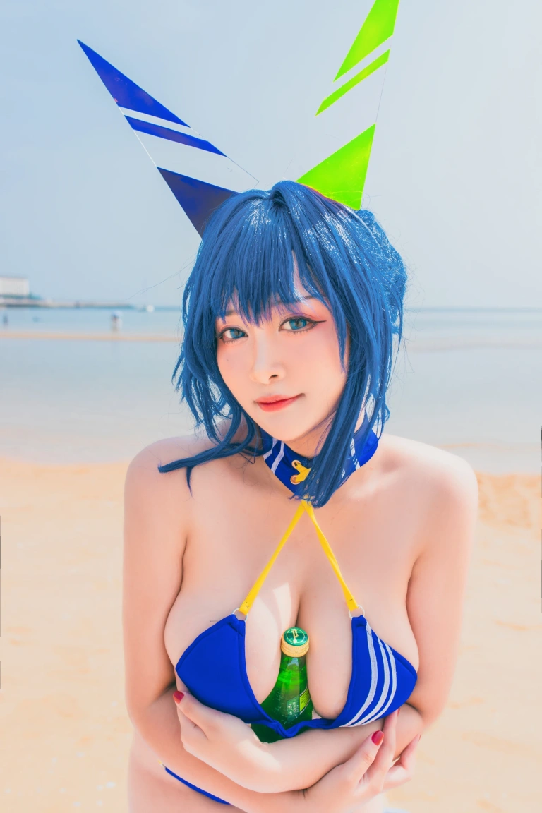 洛璃LoLiSAMA《热恋的盛夏 花园泳装》主题写真：66张全套美图