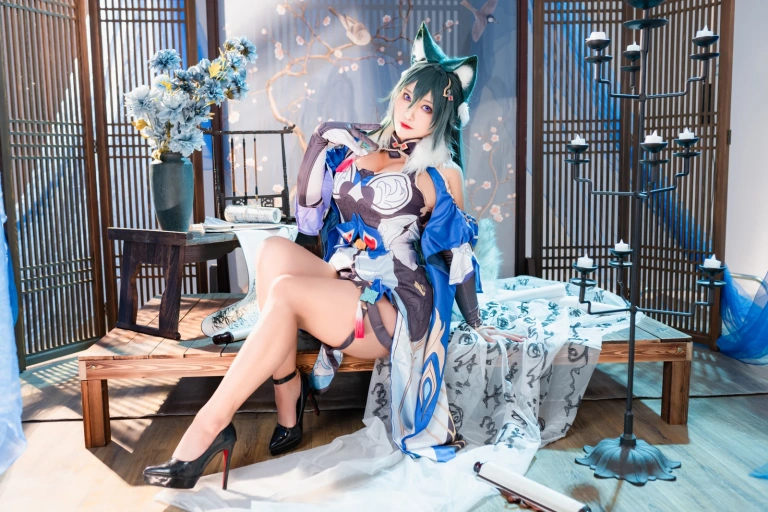洛璃LoLiSAMA《驭空》主题写真：76张全套美图
