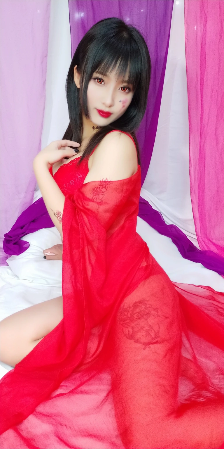 洛璃LoLiSAMA《红女妖》主题写真：93张全套美图，含7个视频