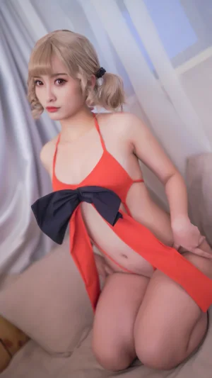 洛璃LoLiSAMA《礼物第二弹》主题写真：36张全套美图