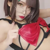 洛璃LoLiSAMA《红色蝴蝶结妹妹》主题写真：99张全套美图，含7个视频