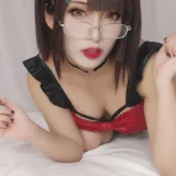 洛璃LoLiSAMA《红色蝴蝶结妹妹》主题写真：99张全套美图，含7个视频