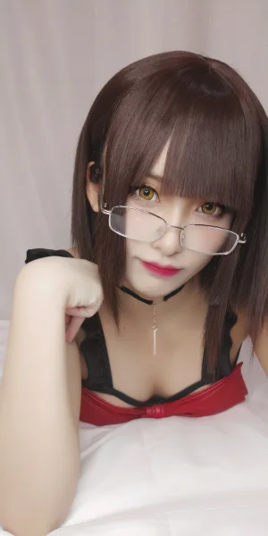 洛璃LoLiSAMA《红色蝴蝶结妹妹》主题写真：99张全套美图，含7个视频