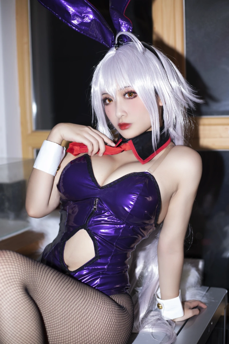 洛璃LoLiSAMA《FGO 黑贞兔子》主题写真：42张全套美图，含1个视频