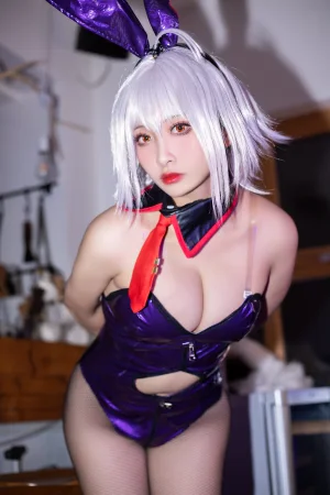 洛璃LoLiSAMA《FGO 黑贞兔子》主题写真：42张全套美图，含1个视频