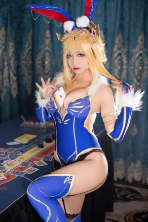 洛璃LoLiSAMA《FGO 白枪呆兔女郎》主题写真：57张全套美图