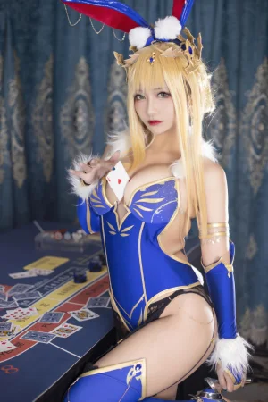 洛璃LoLiSAMA《FGO 白枪呆兔女郎》主题写真：57张全套美图