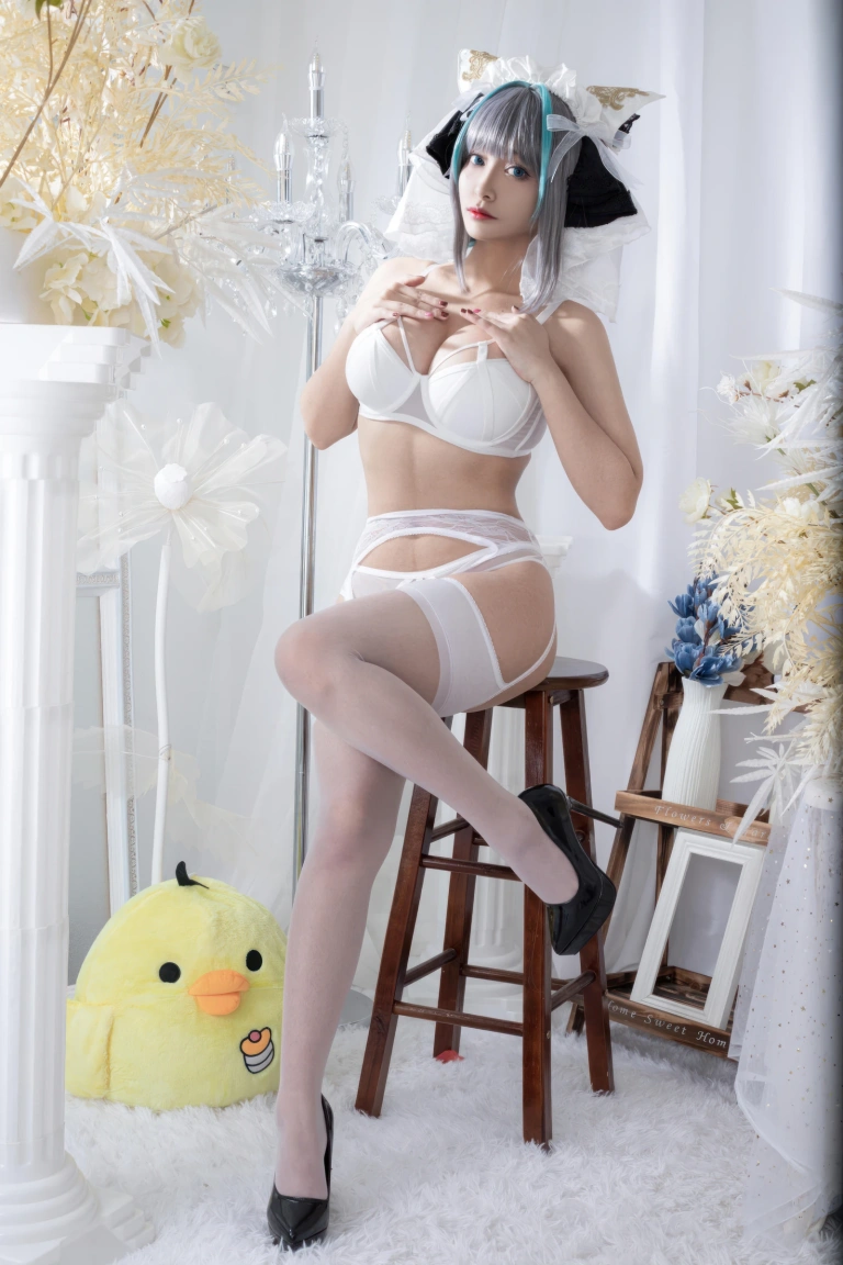 洛璃LoLiSAMA《碧蓝航线 柴郡同人内衣》主题写真：66张全套美图