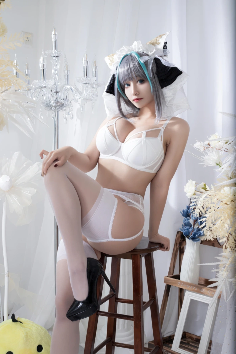 洛璃LoLiSAMA《碧蓝航线 柴郡同人内衣》主题写真：66张全套美图