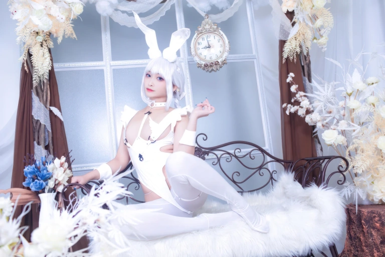 洛璃LoLiSAMA《碧蓝航线 恶毒白兔》主题写真：51张全套美图