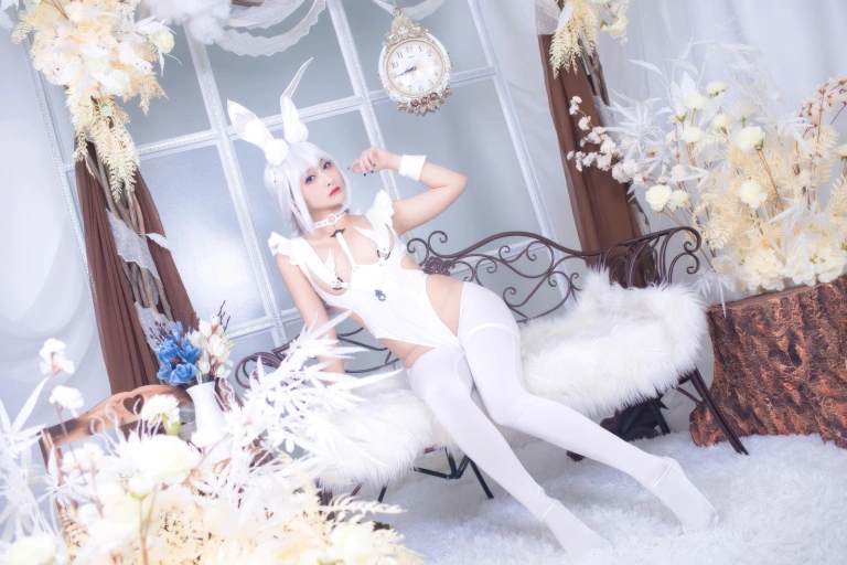 洛璃LoLiSAMA《碧蓝航线 恶毒白兔》主题写真：51张全套美图