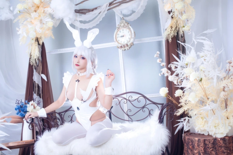 洛璃LoLiSAMA《碧蓝航线 恶毒白兔》主题写真：51张全套美图