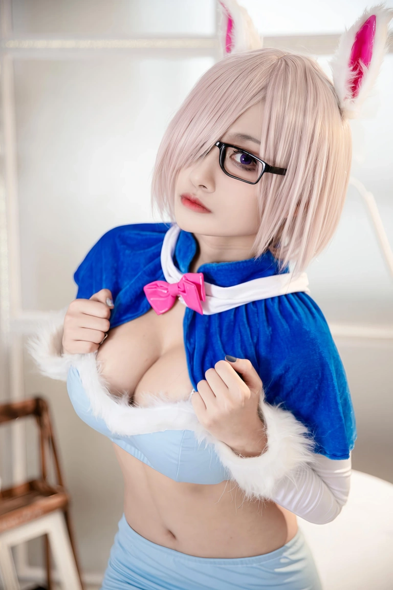 洛璃LoLiSAMA《玛修芙芙同人》主题写真：66张全套美图