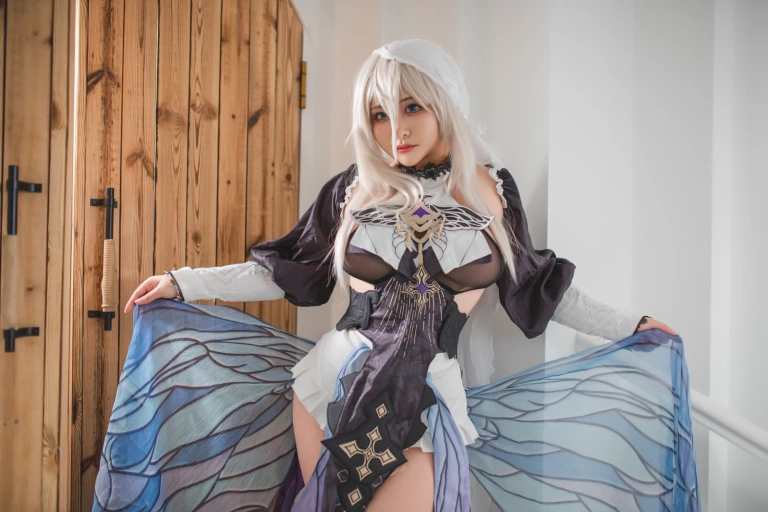 洛璃LoLiSAMA《崩坏3 阿波尼亚》主题写真：72张全套美图