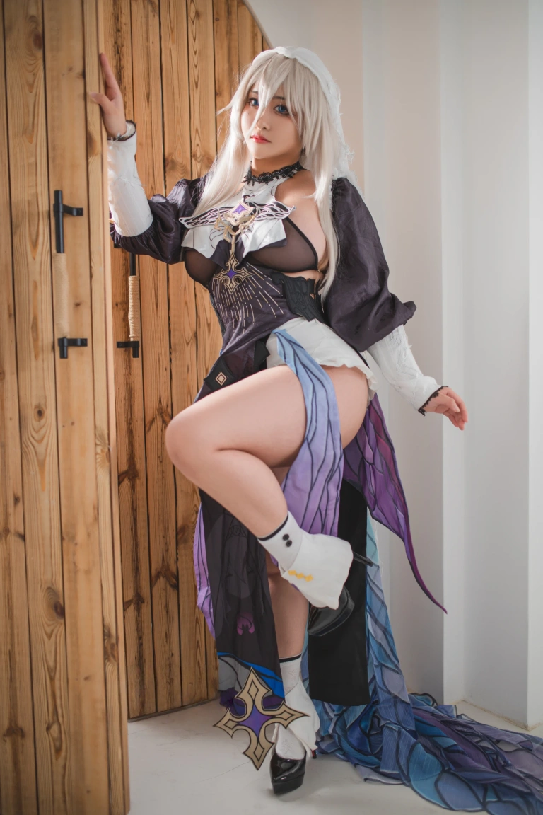 洛璃LoLiSAMA《崩坏3 阿波尼亚》主题写真：72张全套美图