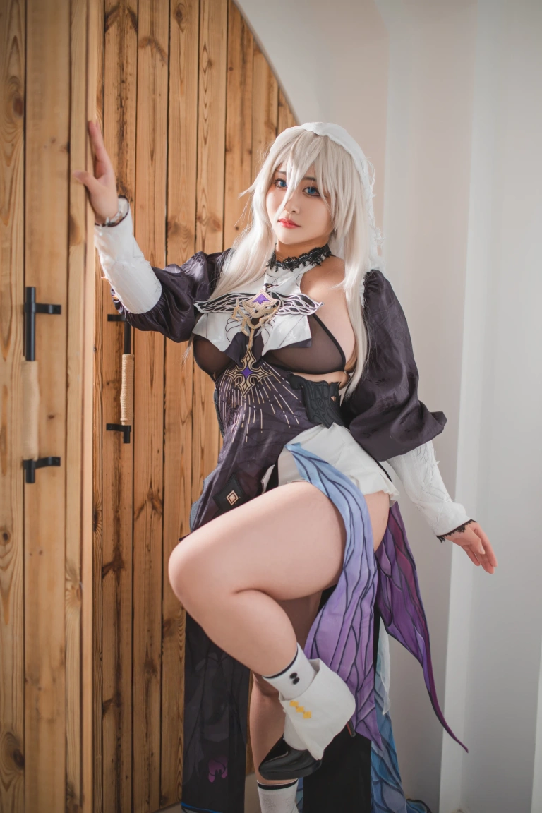 洛璃LoLiSAMA《崩坏3 阿波尼亚》主题写真：72张全套美图